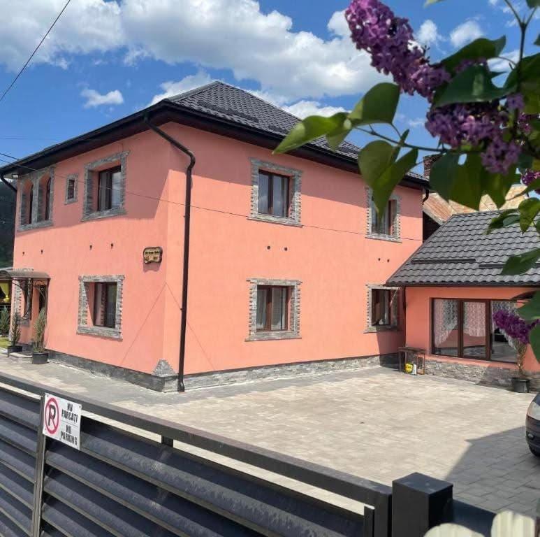 Ferienwohnung Casa Raraului Câmpulung Moldovenesc Exterior foto